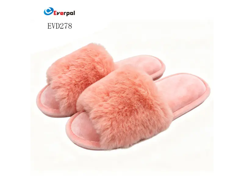 Домашні тапочки для спальні Fuzzy Fur для жінок